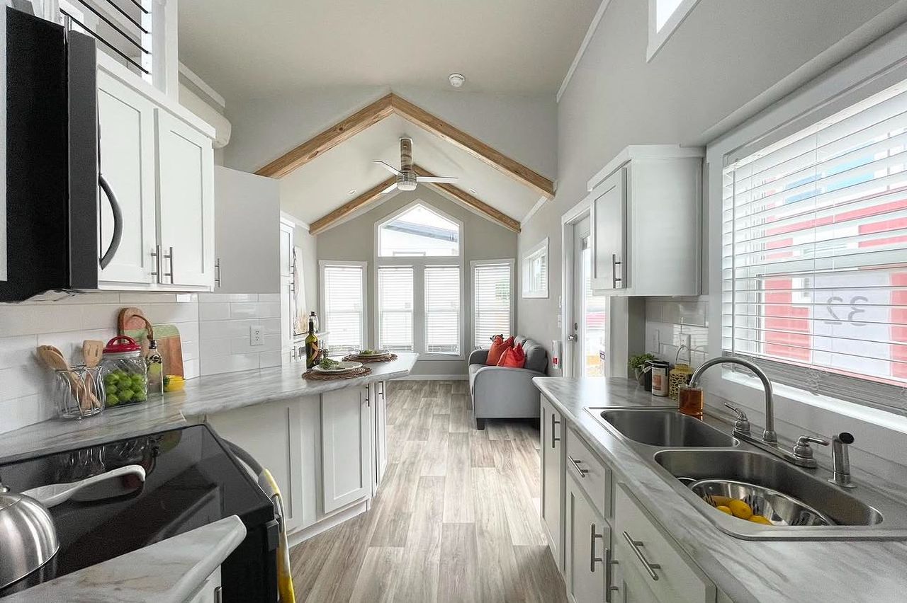 399 sq.ft RV - Image 6