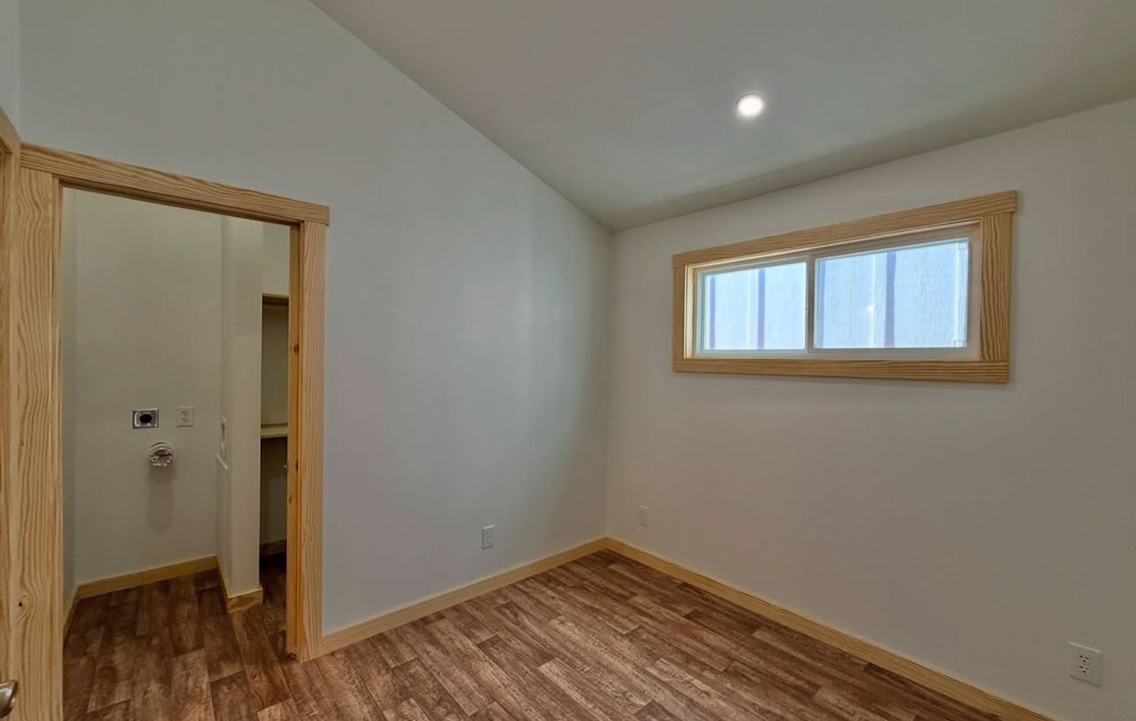 399 sq.ft RV - Image 2