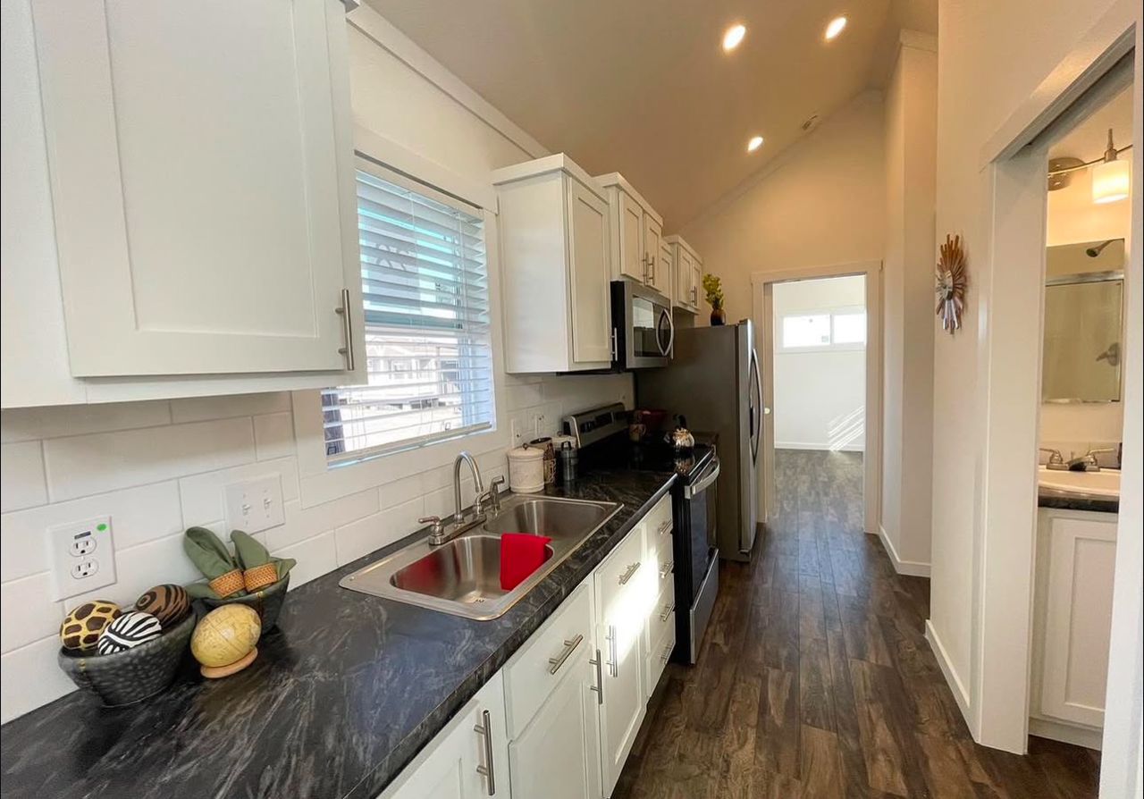 399 sq.ft. Park Model - Image 7