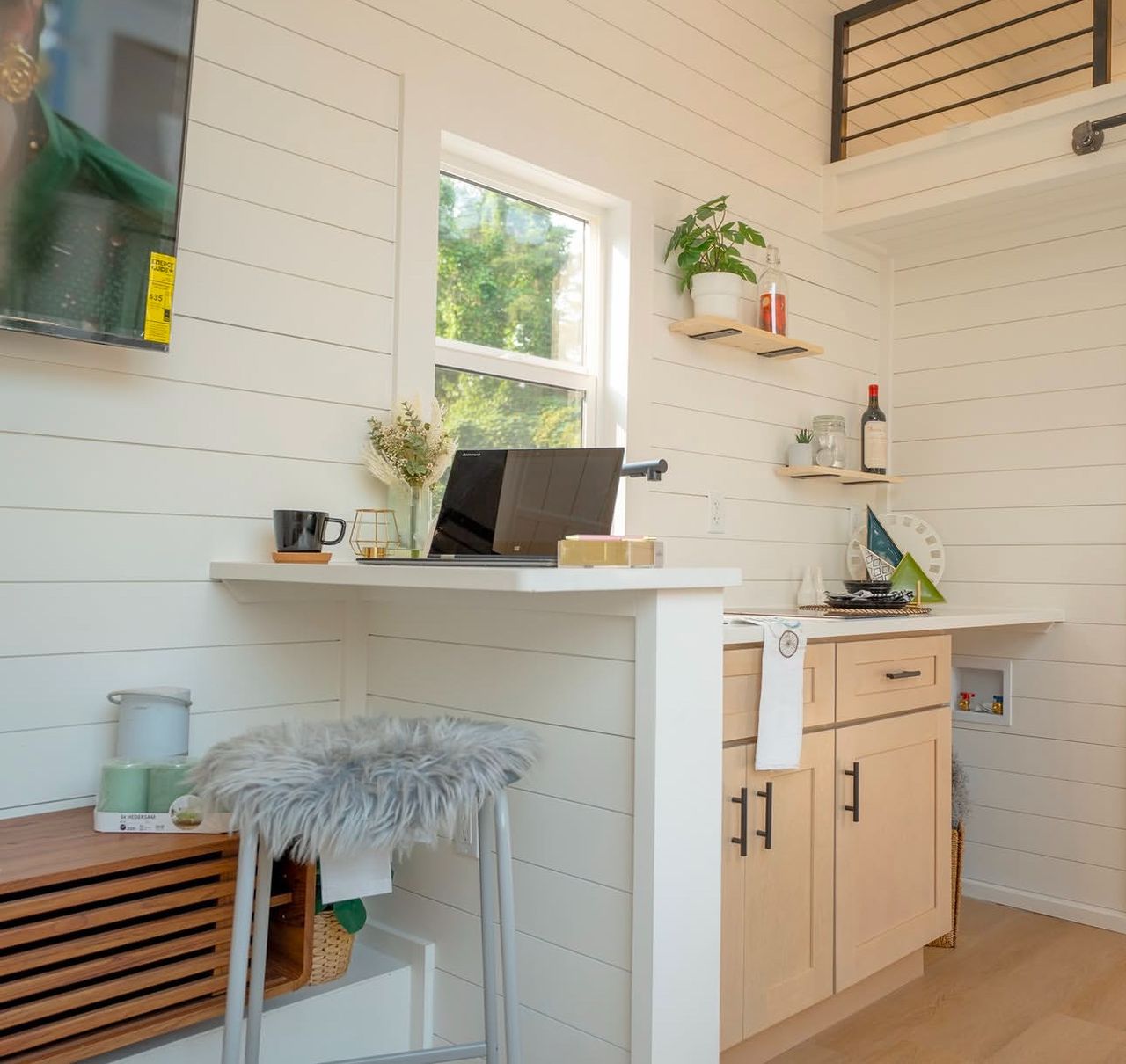 204 sq.ft. - Image 5