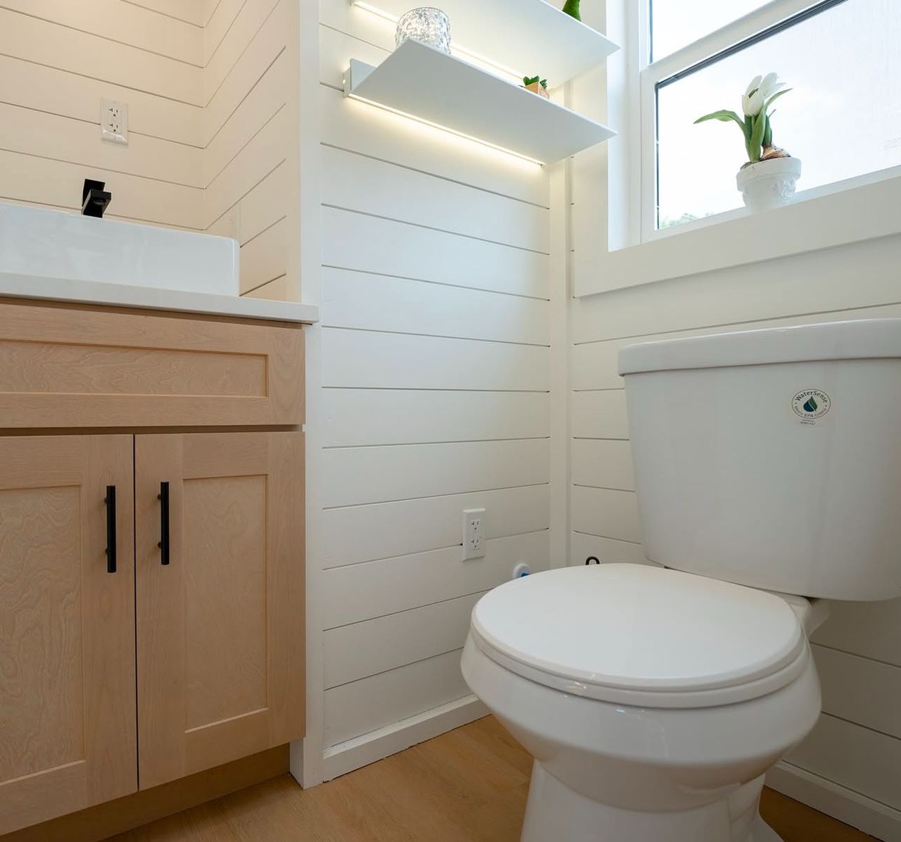 204 sq.ft. - Image 3