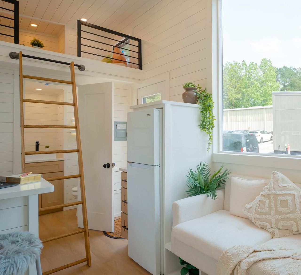 204 sq.ft. - Image 8