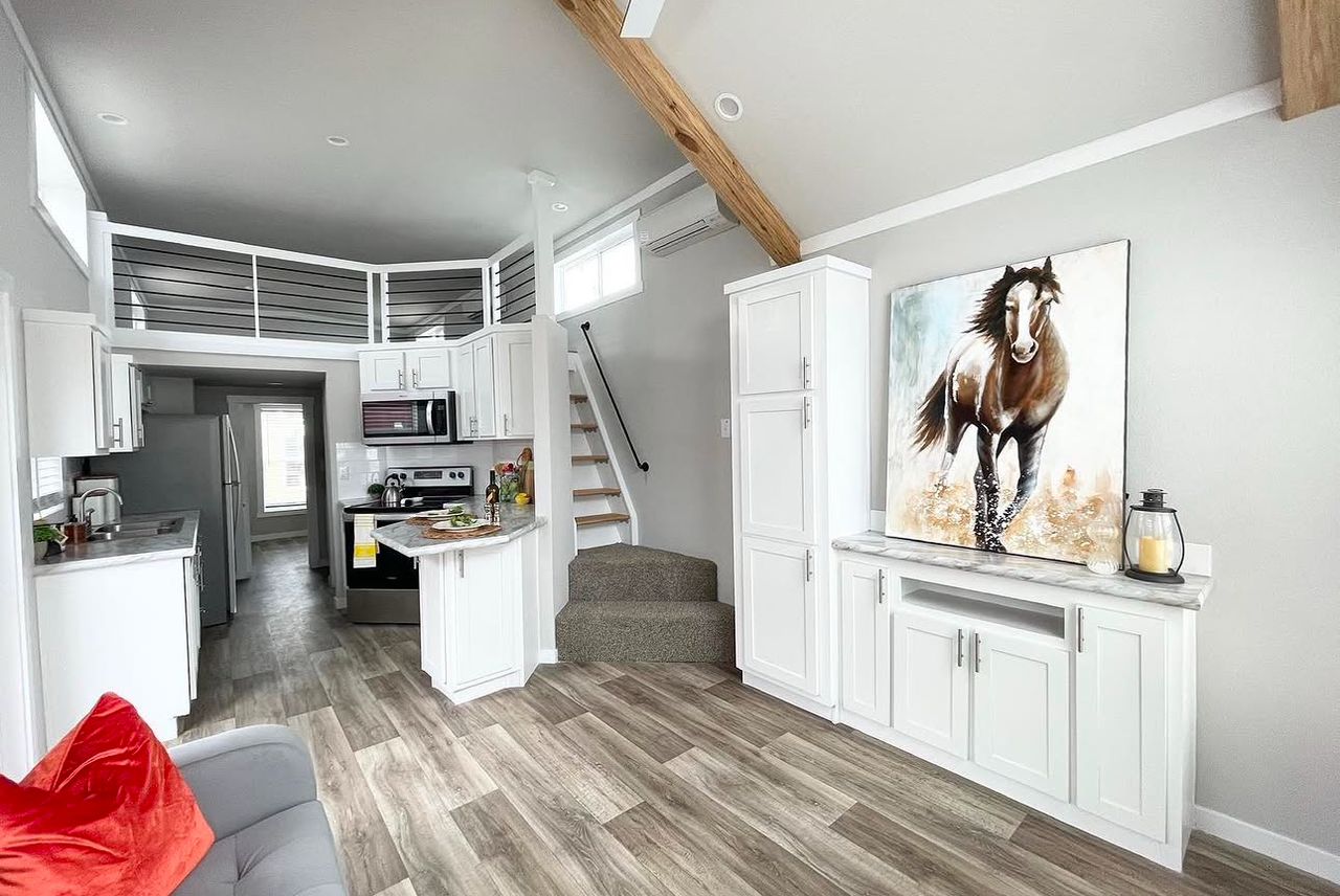 399 sq.ft RV - Image 2